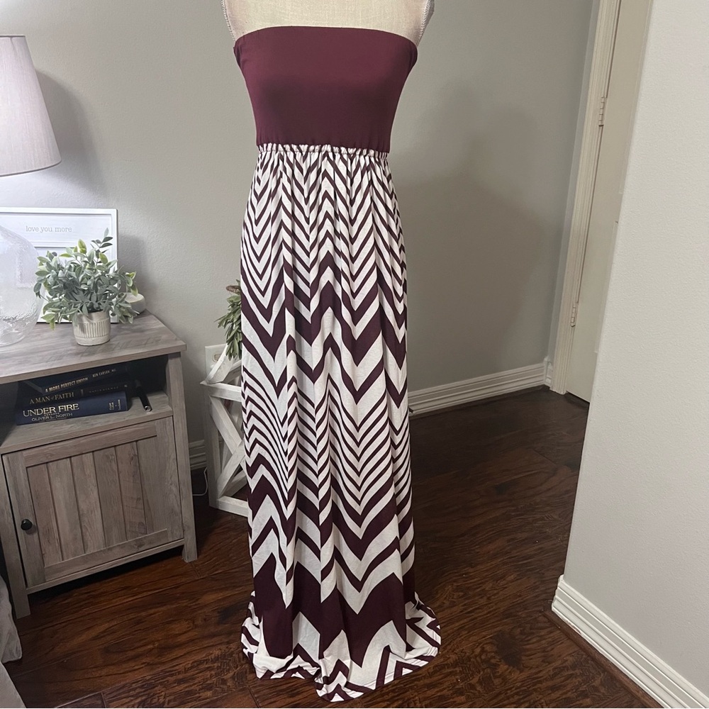 NWT Collegiate Outfitters Gameday Dress Maroon Size S